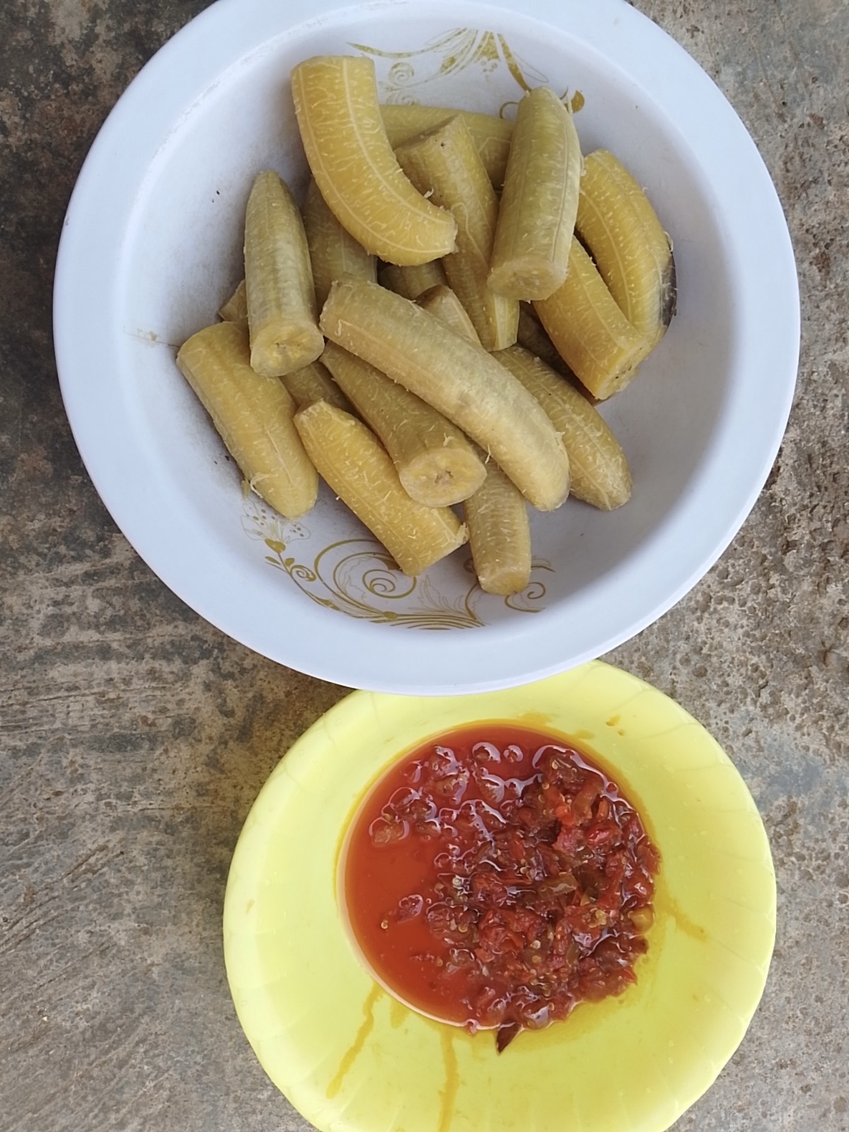 BOILED RIPE PLANTAIN AND PEPPER SAUCE
